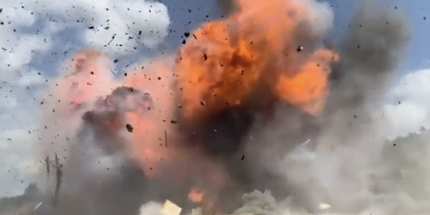 Finale Explosion – See
